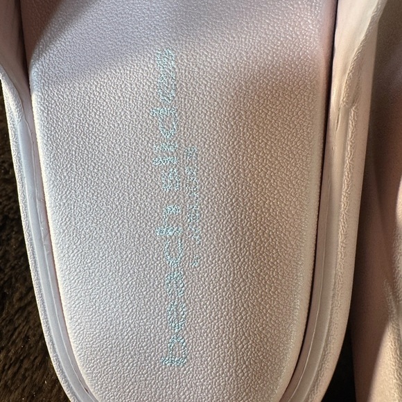 J SLIDES, SQUISH PALE PINK EVA SQUISHY COMFORT. Size 8 and 10 New in box - Picture 4 of 9